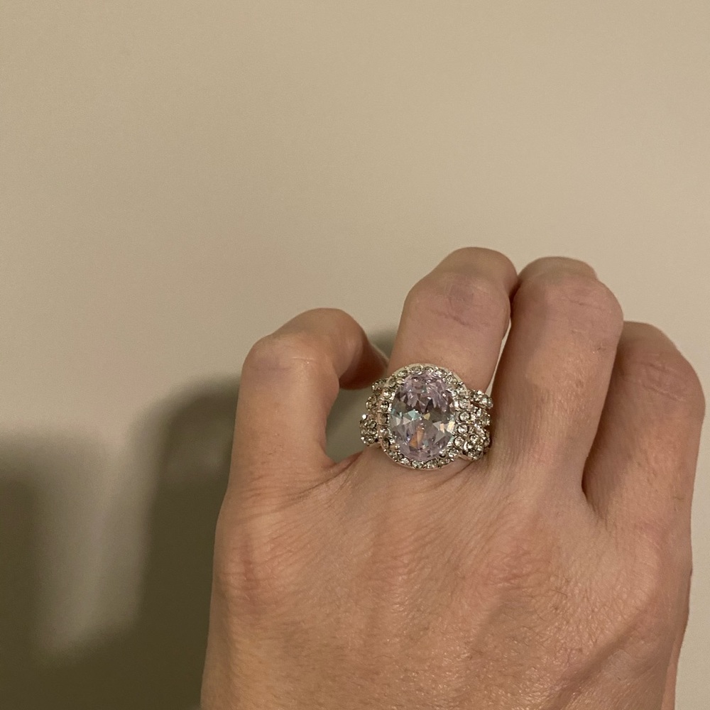 Stunning Oval Shape CZ Center Stone &Eternity Band - Picture 4 of 6